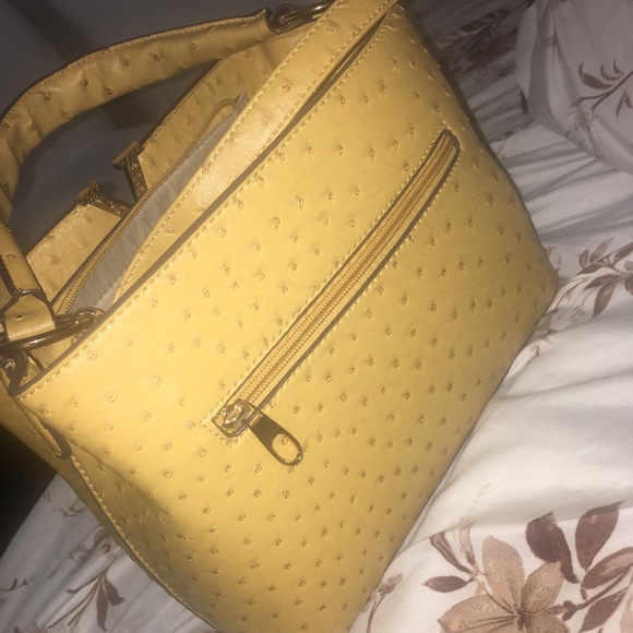 Purses - Picture 4 of 4